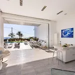 Elaia Luxury Seafront Villa *