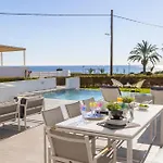 Elaia Luxury Seafront Villa