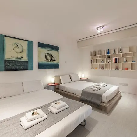 Elaia Luxury Seafront וילה