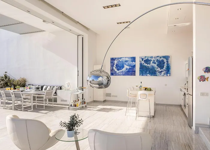 וילה Elaia Luxury Seafront