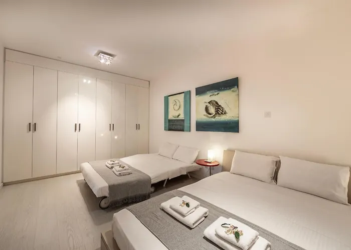 Elaia Luxury Seafront וילה פרוטאראס