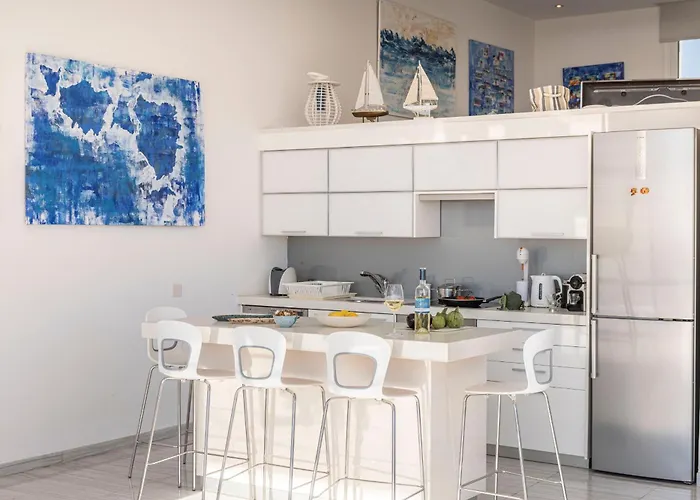 Elaia Luxury Seafront וילה