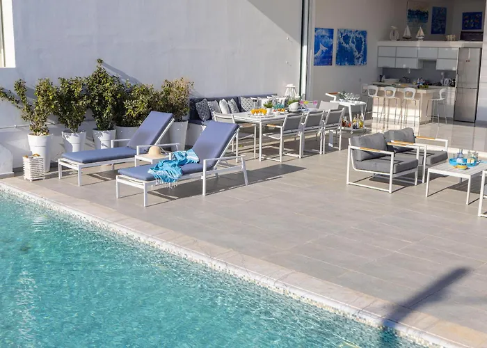 Elaia Luxury Seafront פרוטאראס