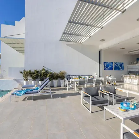 Elaia Luxury Seafront