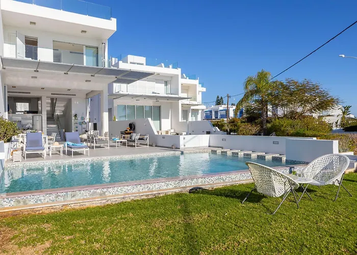 Elaia Luxury Seafront Villa