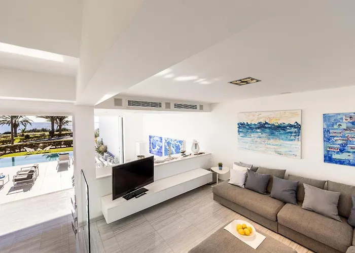 Villa Elaia Luxury Seafront *