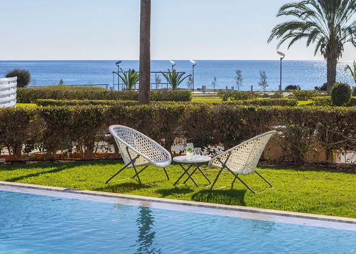 Elaia Luxury Seafront *